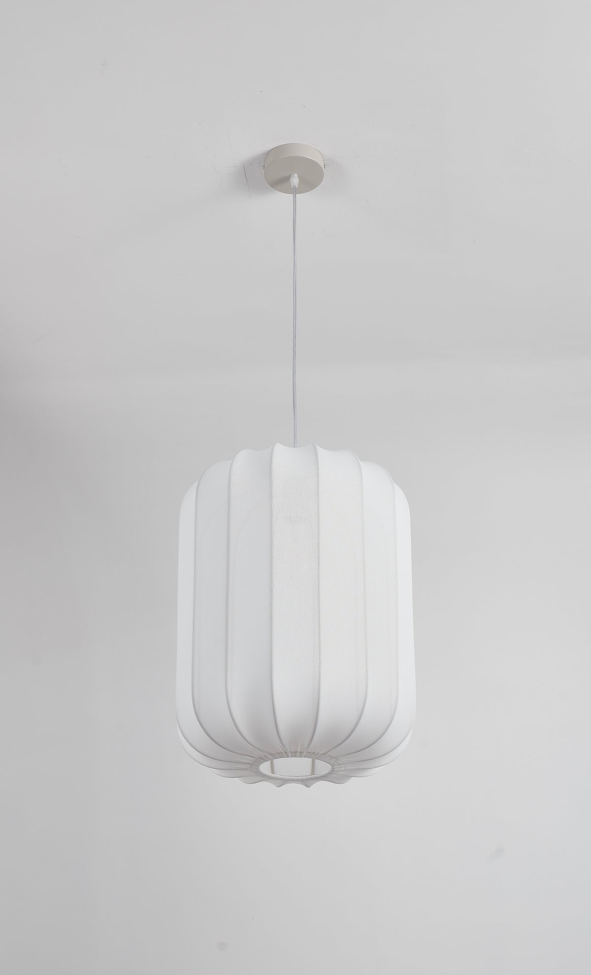 EP5805 White Ribbed Cylinder Pendant Light – 350 × 450 mm