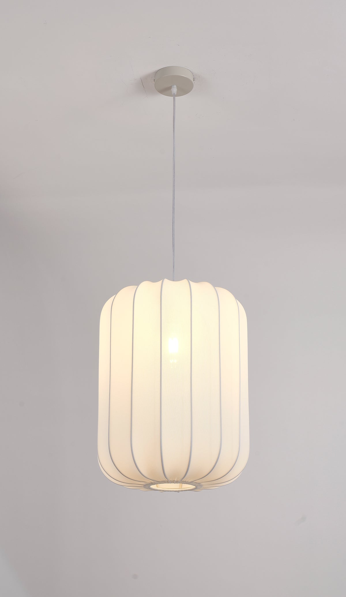 EP5805 White Ribbed Cylinder Pendant Light – 350 × 450 mm