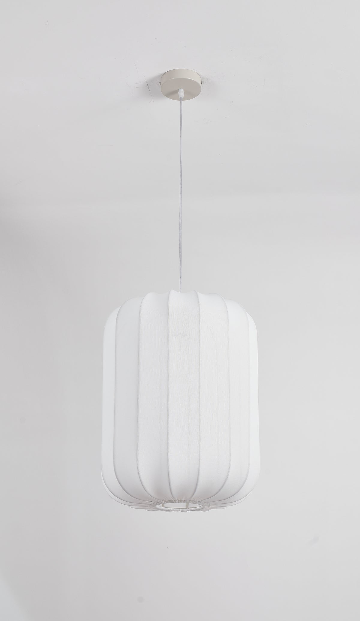 EP5805 White Ribbed Cylinder Pendant Light – 350 × 450 mm