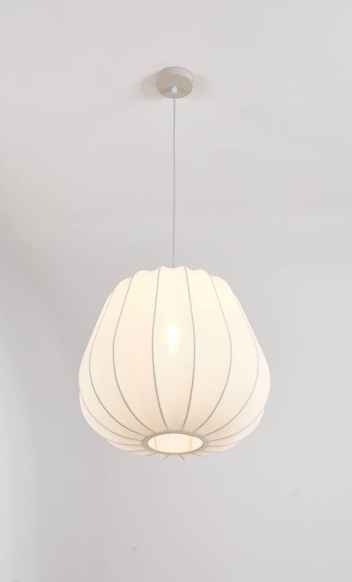 EP5779 White Ribbed Lantern Pendant Light – 450 × 400 mm