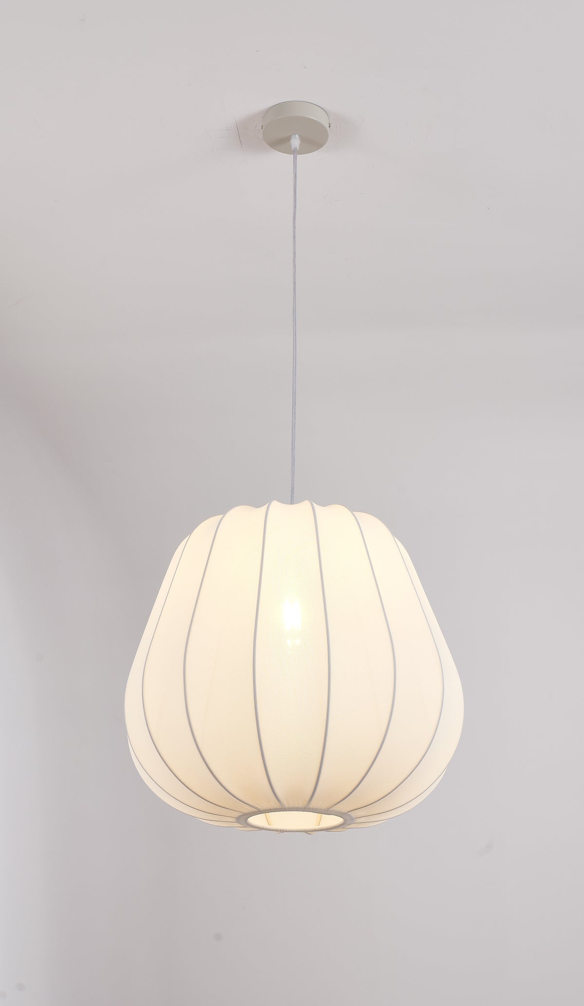 EP5779 White Ribbed Lantern Pendant Light – 450 × 400 mm
