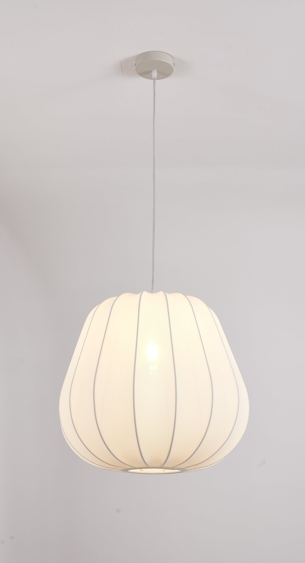 EP5779 White Ribbed Lantern Pendant Light – 450 × 400 mm