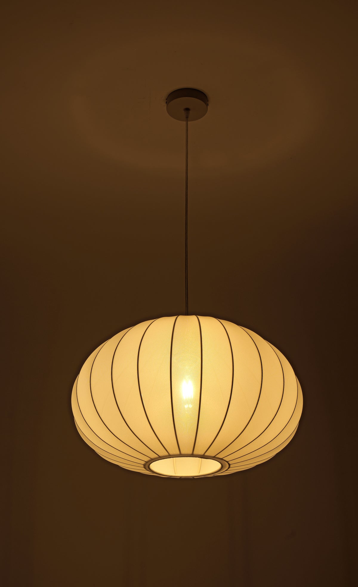 EP6198 White Oval Ribbed Lantern Pendant Light – 500 × 320 mm