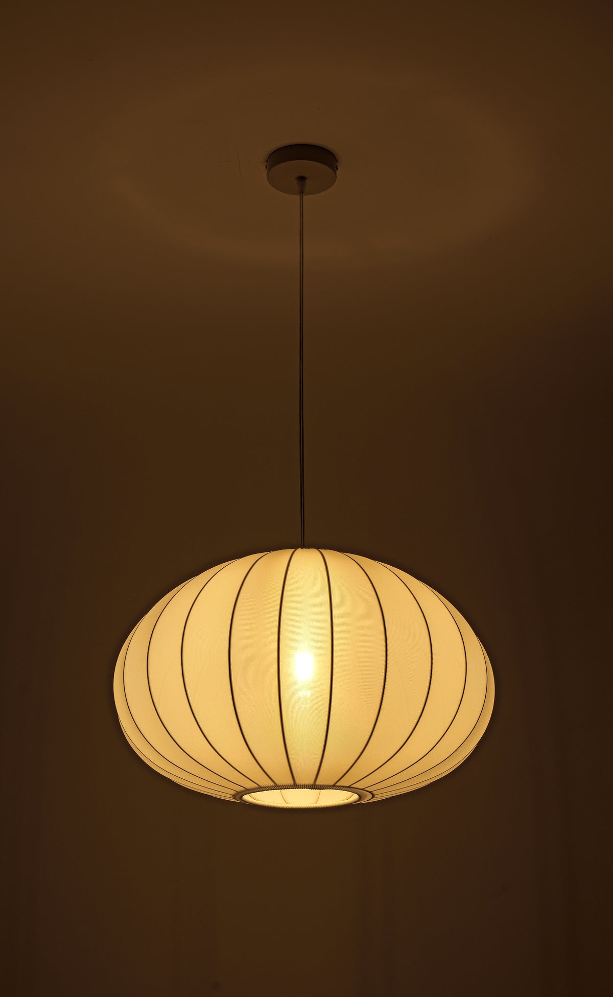EP6198 White Oval Ribbed Lantern Pendant Light – 500 × 320 mm