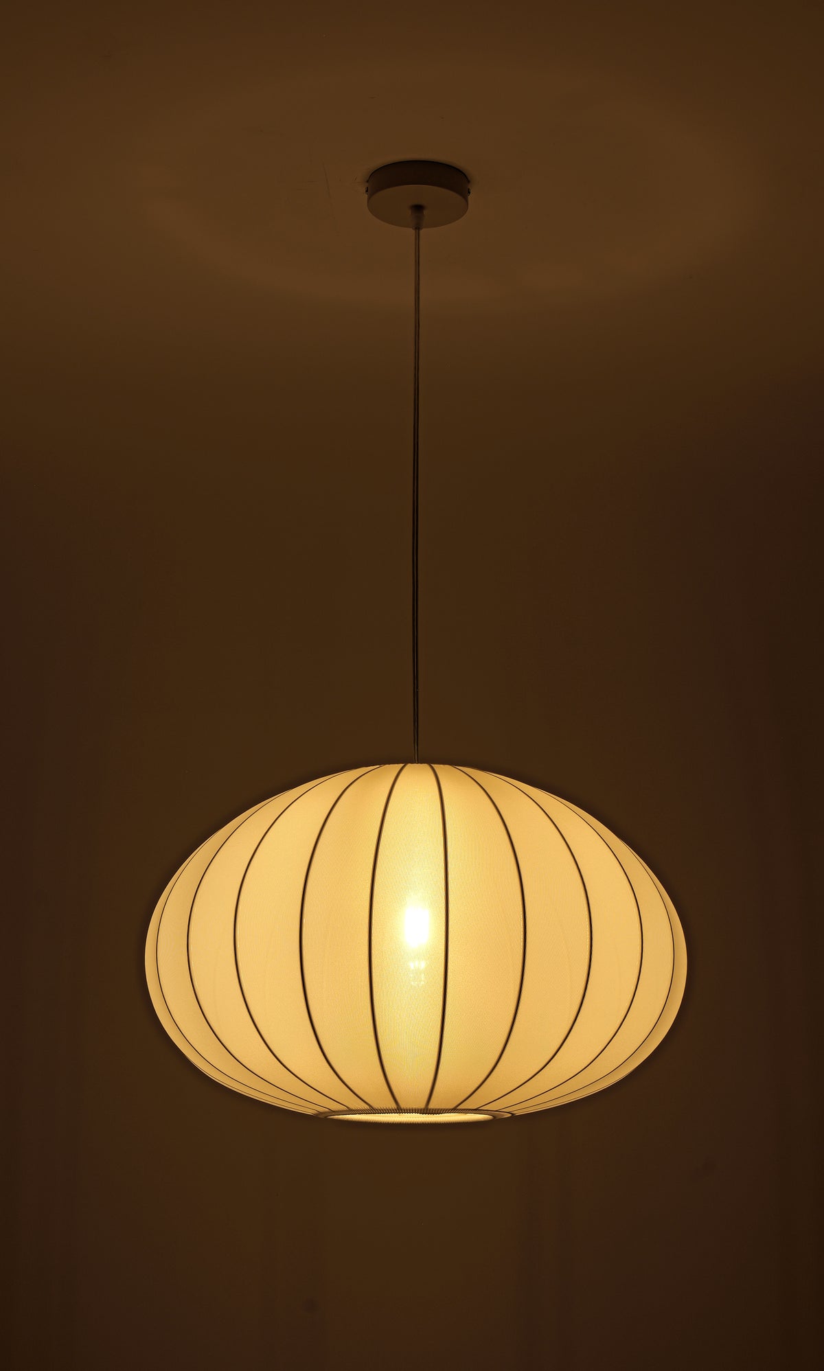 EP6198 White Oval Ribbed Lantern Pendant Light – 500 × 320 mm