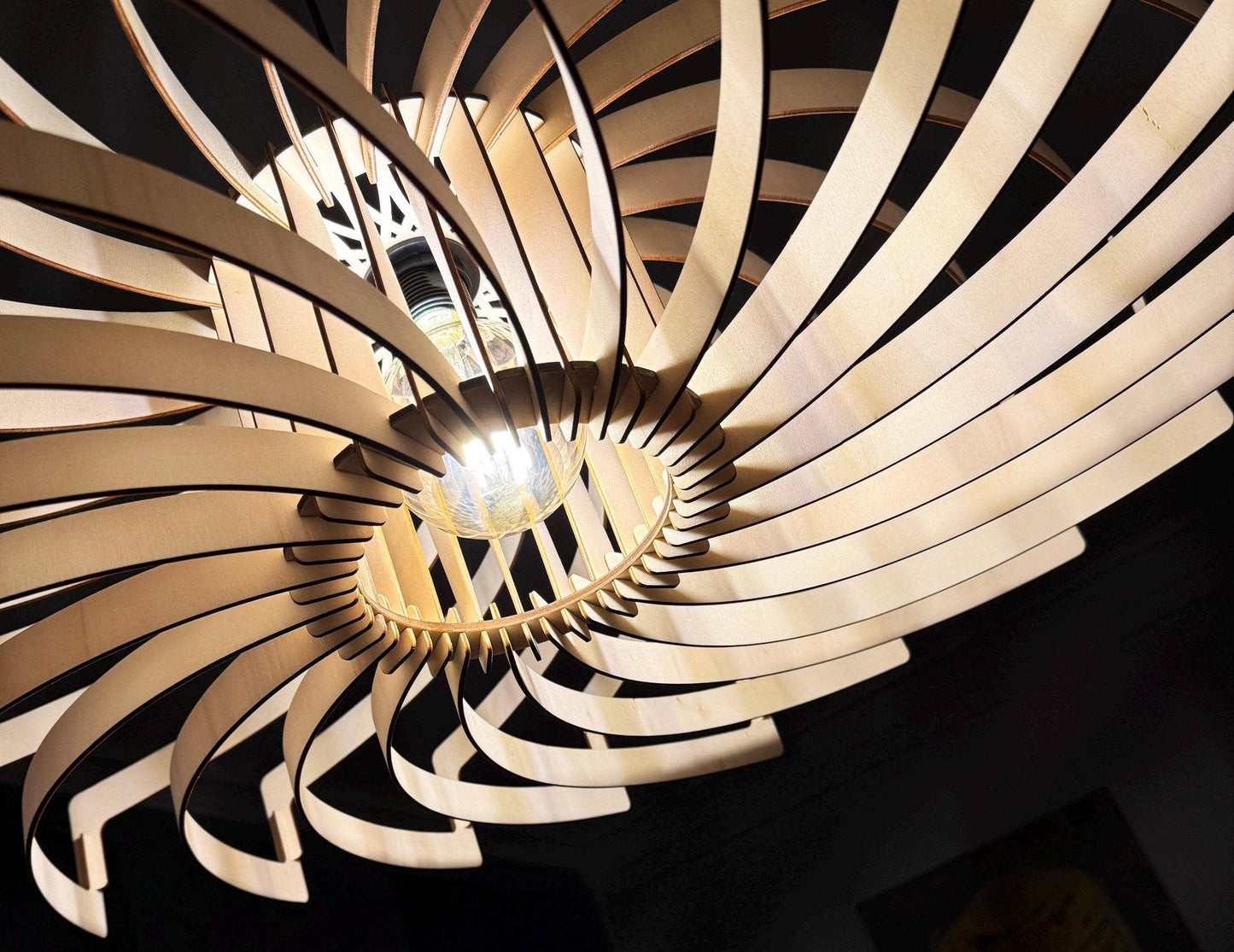Olivia La Gardiena - Handmade Wooden Pendant Light: Pear-shaped bulb / 70 cm - Okoumé