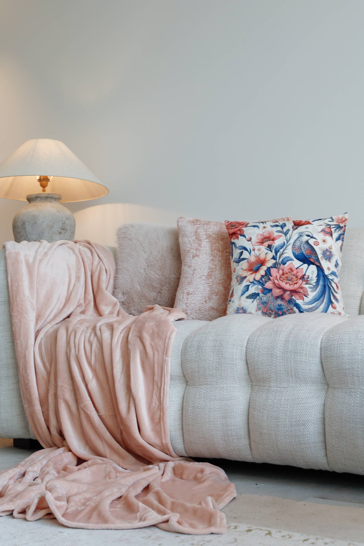 Cushion (filled) JUNE - 45x45 cm: Beige