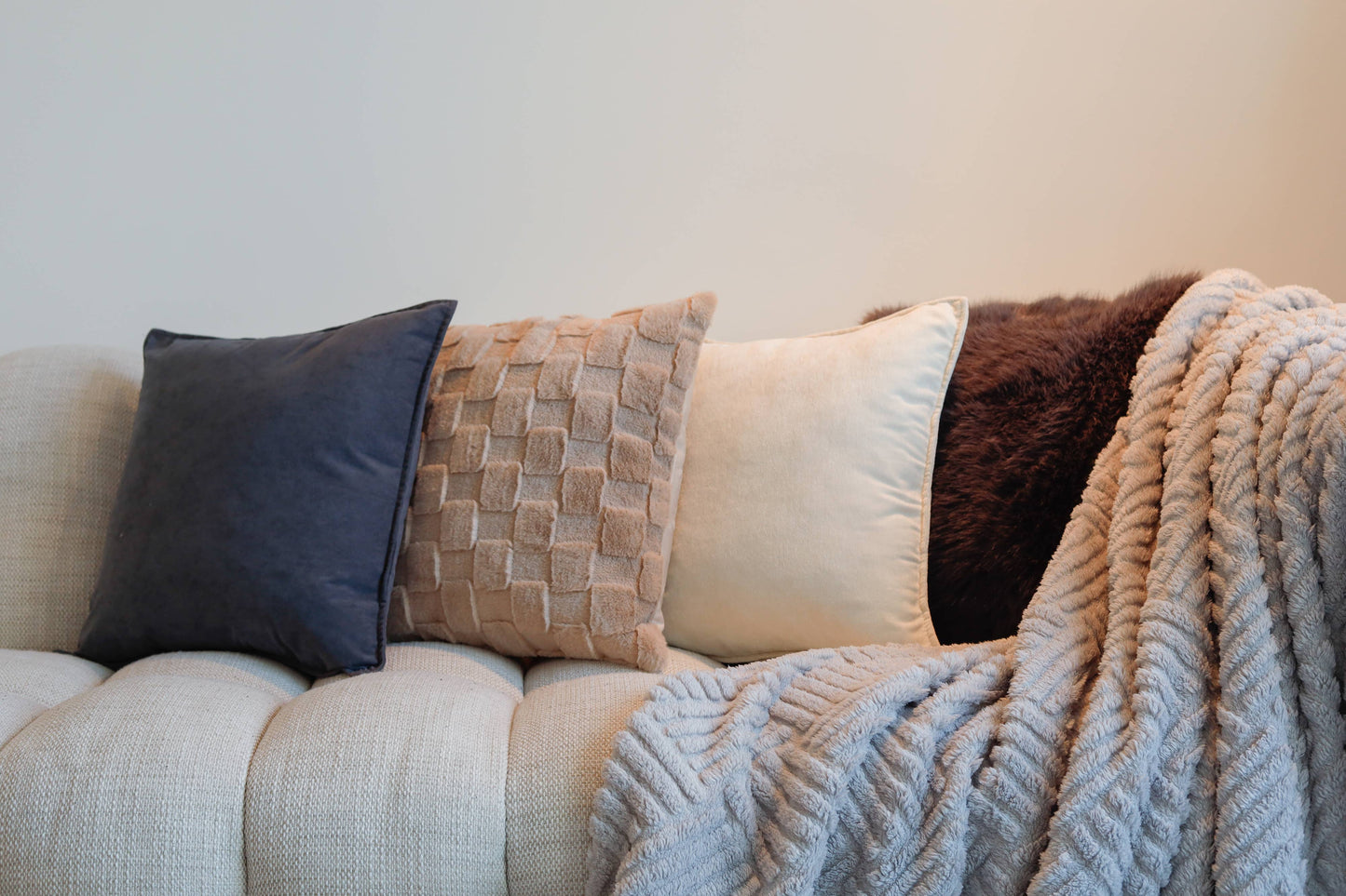 Cushion (filled) RAVA - 45x45 cm: Beige