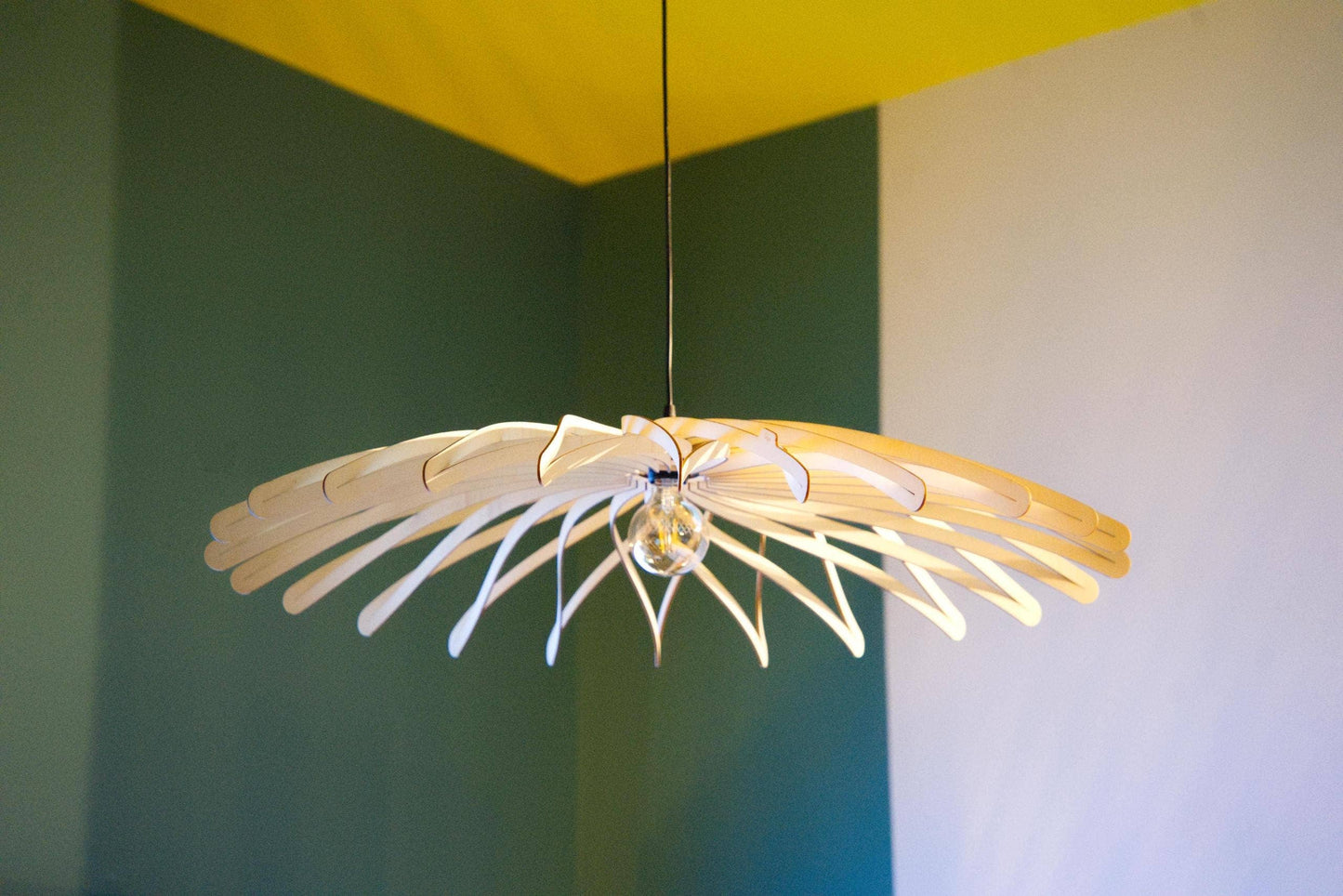 Dalida The Dahlia - Handmade Floral Wooden Pendant: Pear-shaped bulb / 90 cm - Okoumé