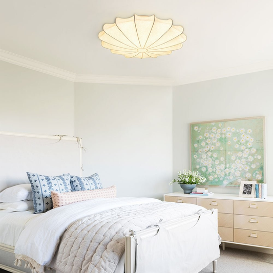 EP5597 flower ceiling light in a bedroom