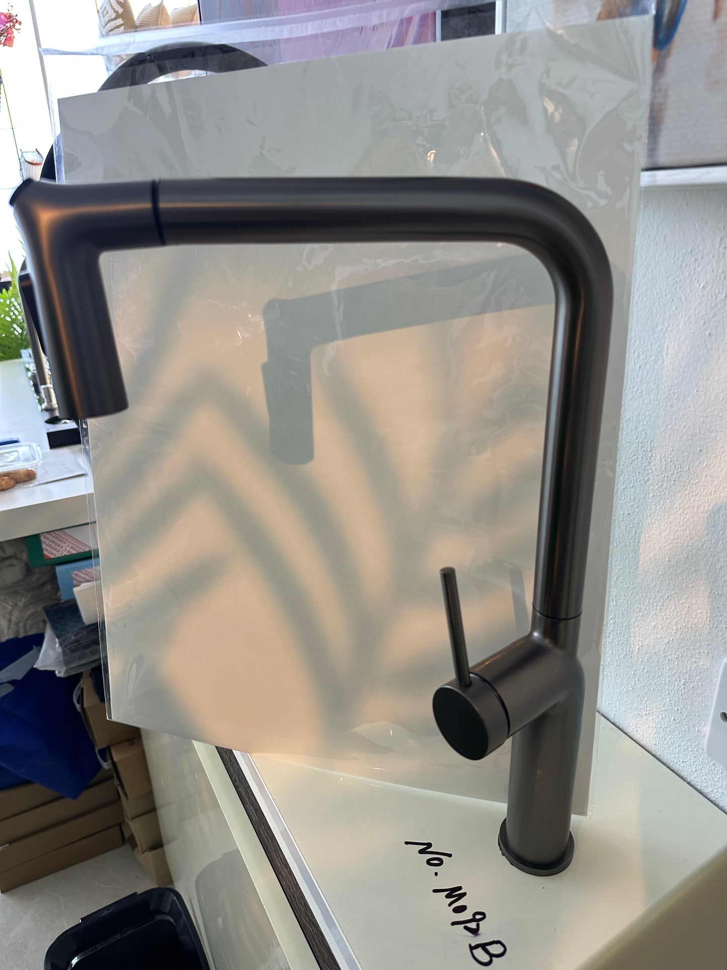 Kitchen Faucet M092B — Matte Black Square Neck Pull-Out