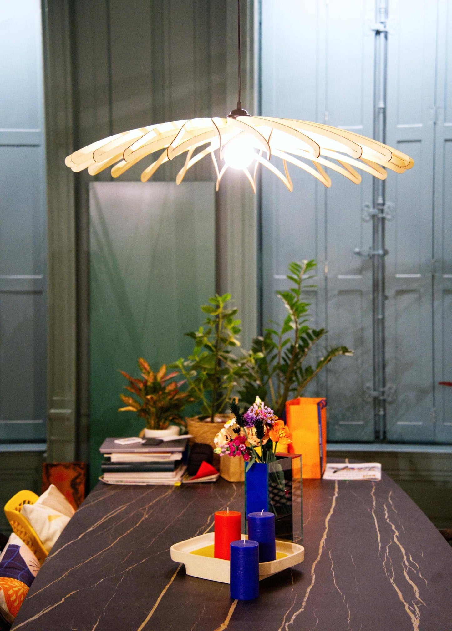 Dalida The Dahlia - Handmade Floral Wooden Pendant: Pear-shaped bulb / 90 cm - Okoumé