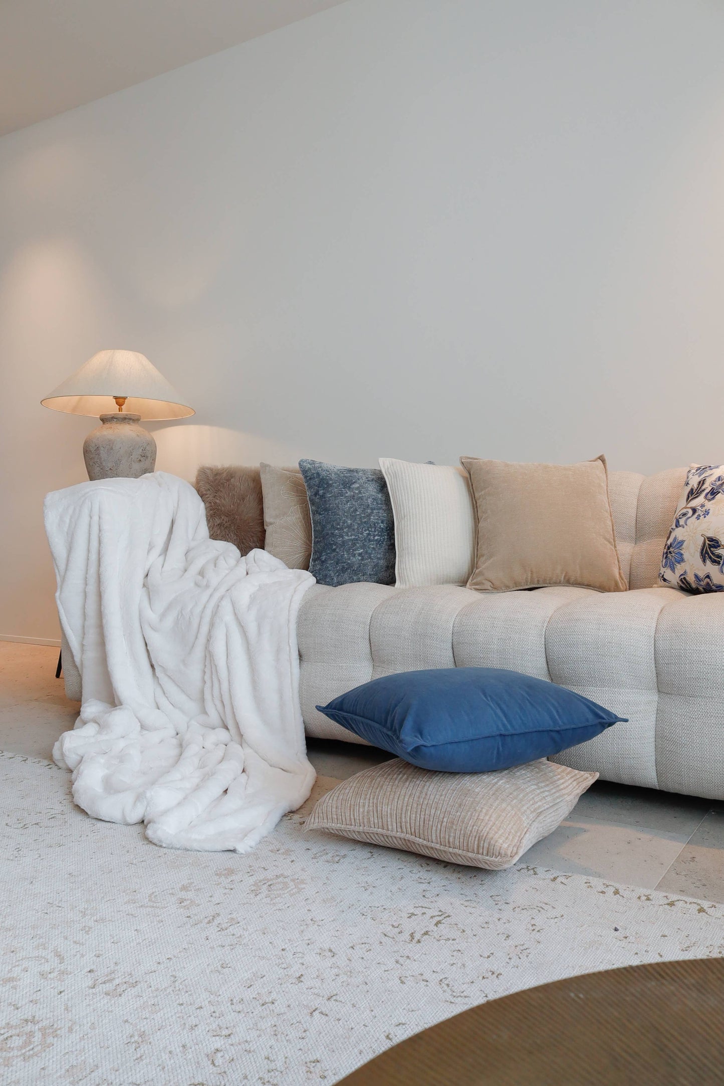 Cushion (filled) ROY - 45x45 cm: Ivory