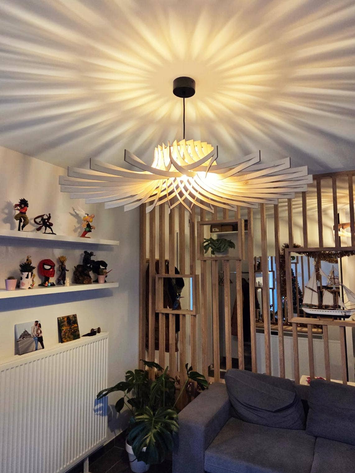 Gaston Le Chardon - Handcrafted Wooden Pendant Light: Ampoule Poire / 50 cm - Okoumé